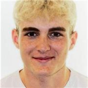 Estudiante de Física y opositor a bombero con alto nivel de Inglés.